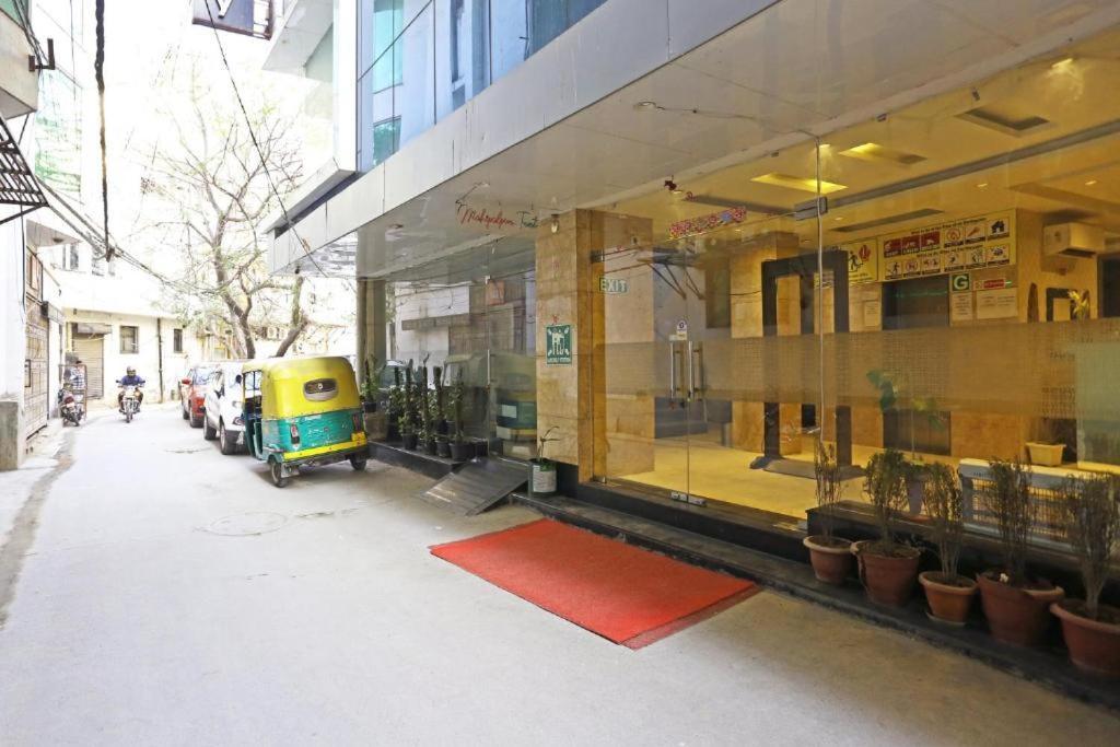 Hotel Urban Luxury New Delhi Bagian luar foto