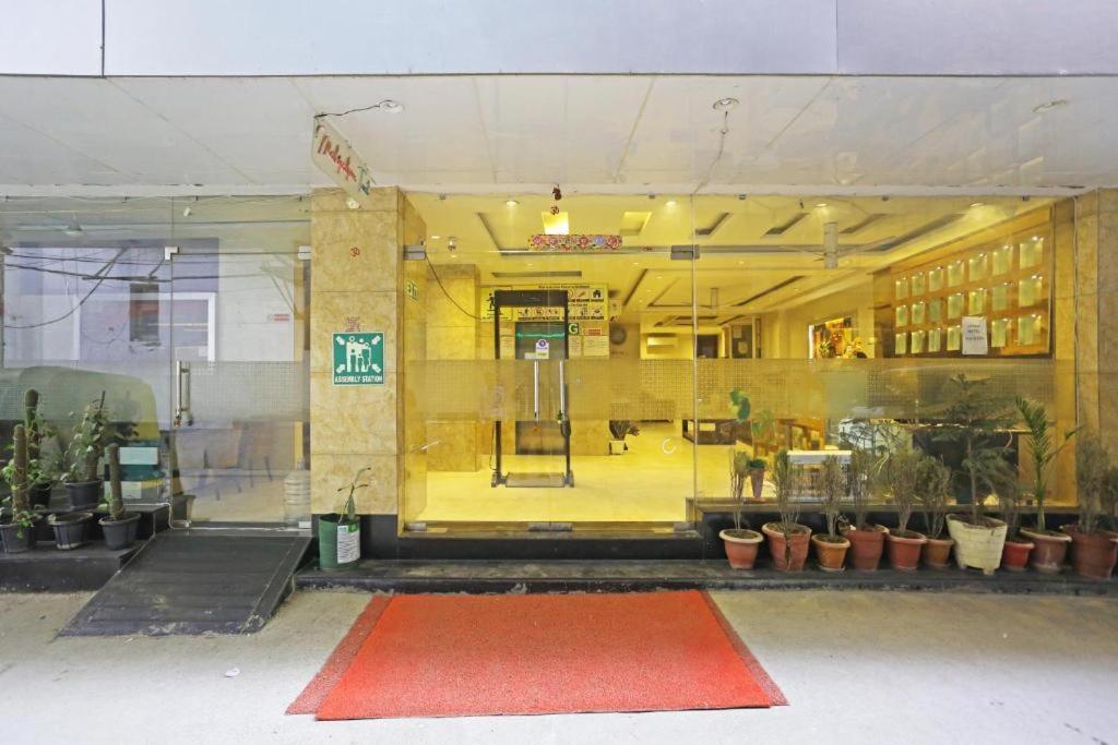 Hotel Urban Luxury New Delhi Bagian luar foto