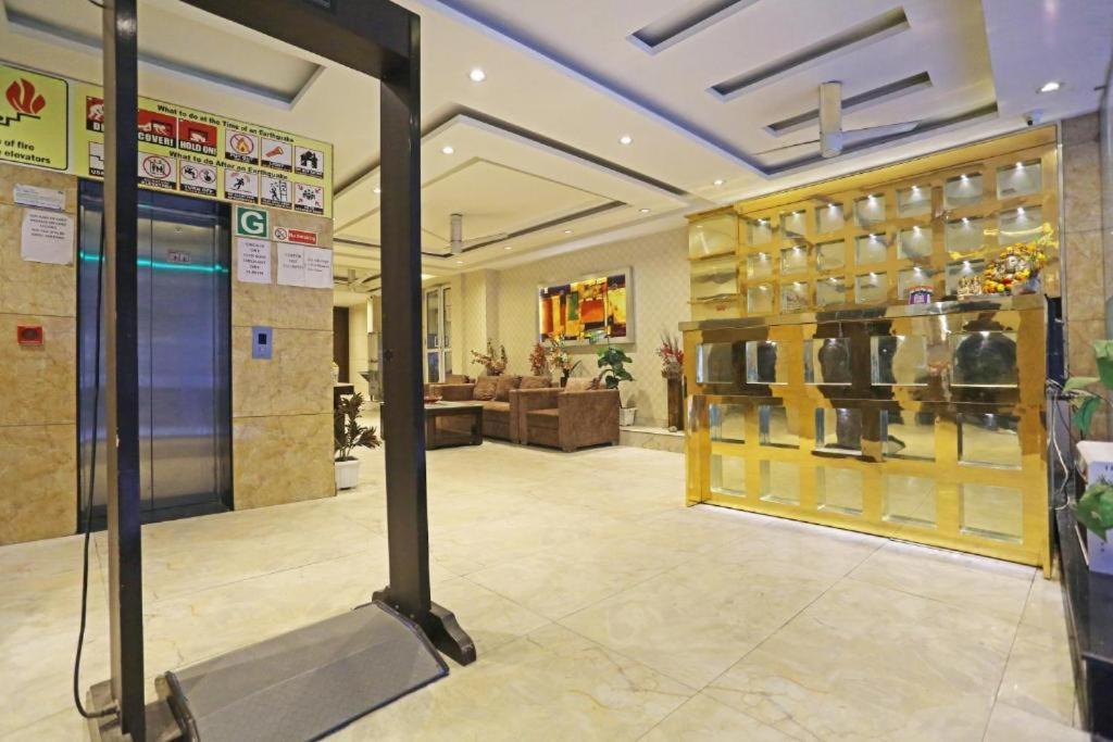 Hotel Urban Luxury New Delhi Bagian luar foto